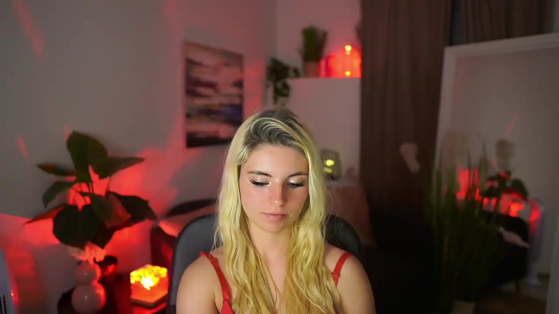 Gallery image thumbnail from Jetpearl74's myfreecams stream on, 05/06/2026, 22:19 image 20 of 20