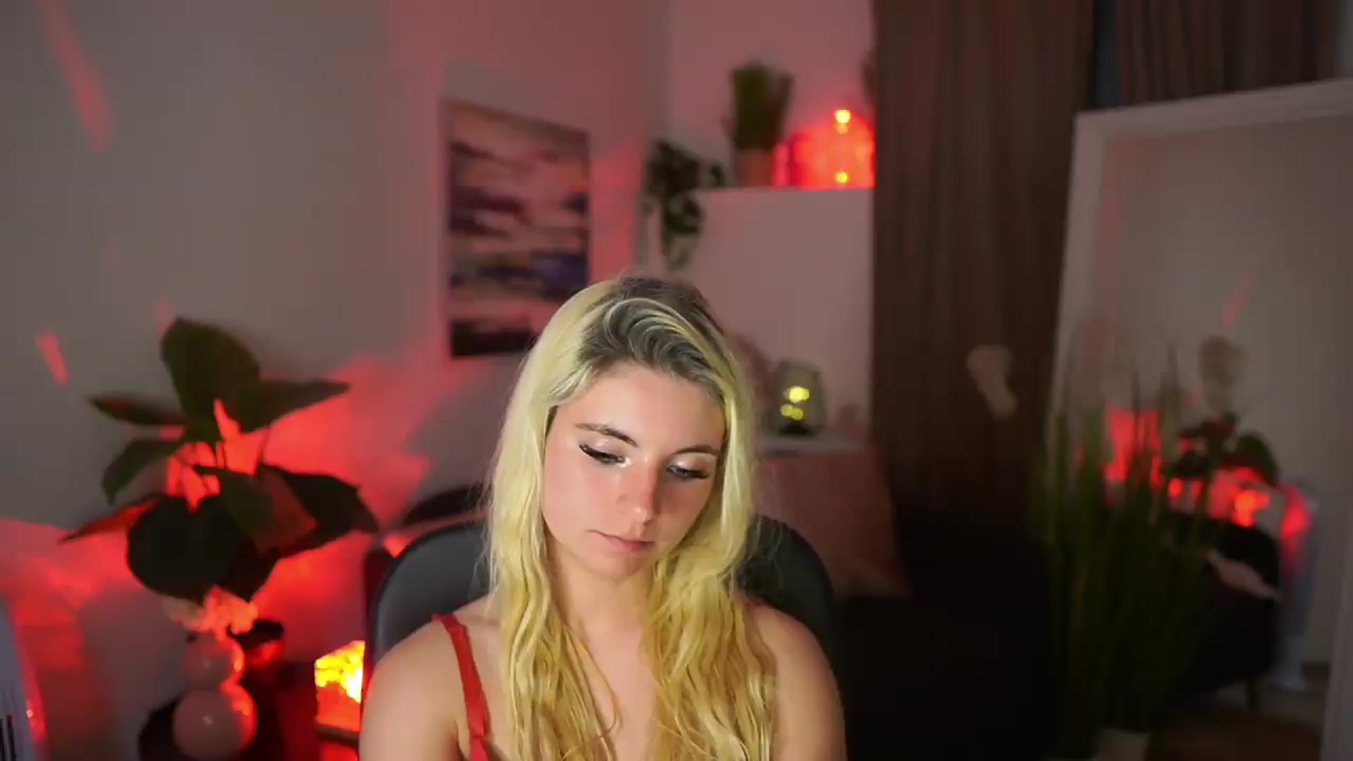 Gallery image thumbnail from Jetpearl74's myfreecams stream on, 05/06/2026, 22:19 image 16 of 20