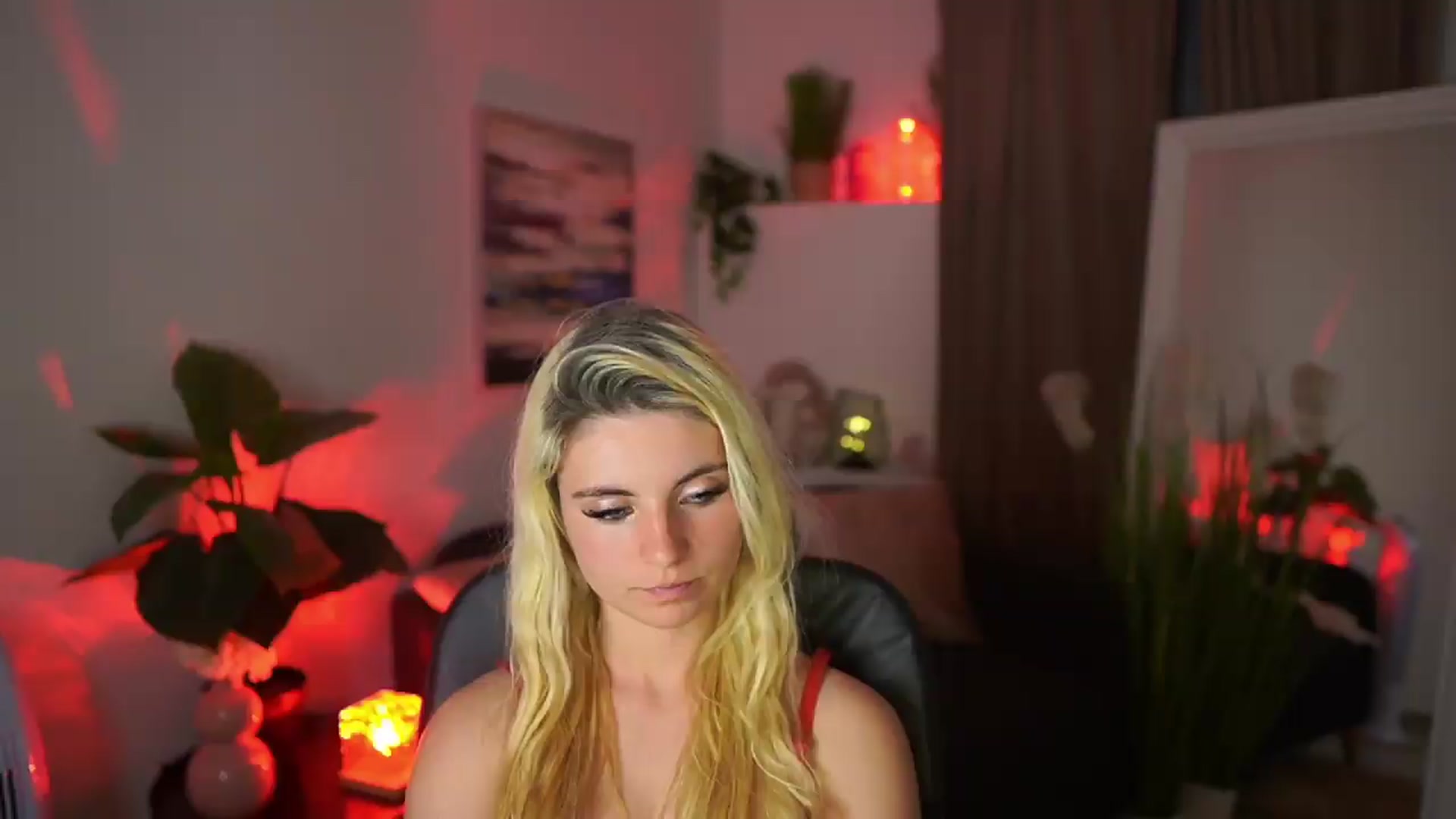 Gallery image thumbnail from Jetpearl74's myfreecams stream on, 05/06/2026, 22:19 image 15 of 20