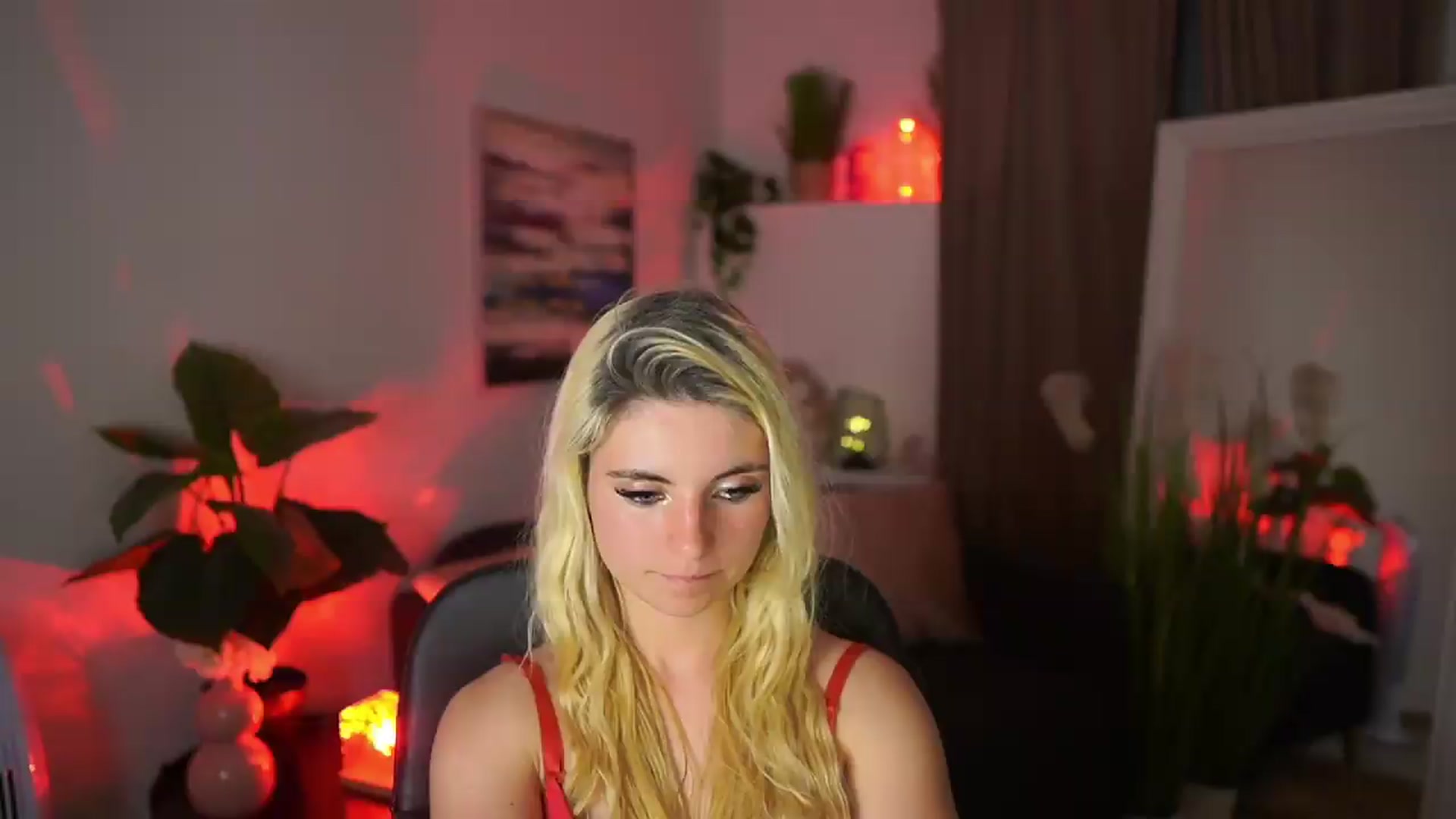 Gallery image thumbnail from Jetpearl74's myfreecams stream on, 05/06/2026, 22:19 image 18 of 20