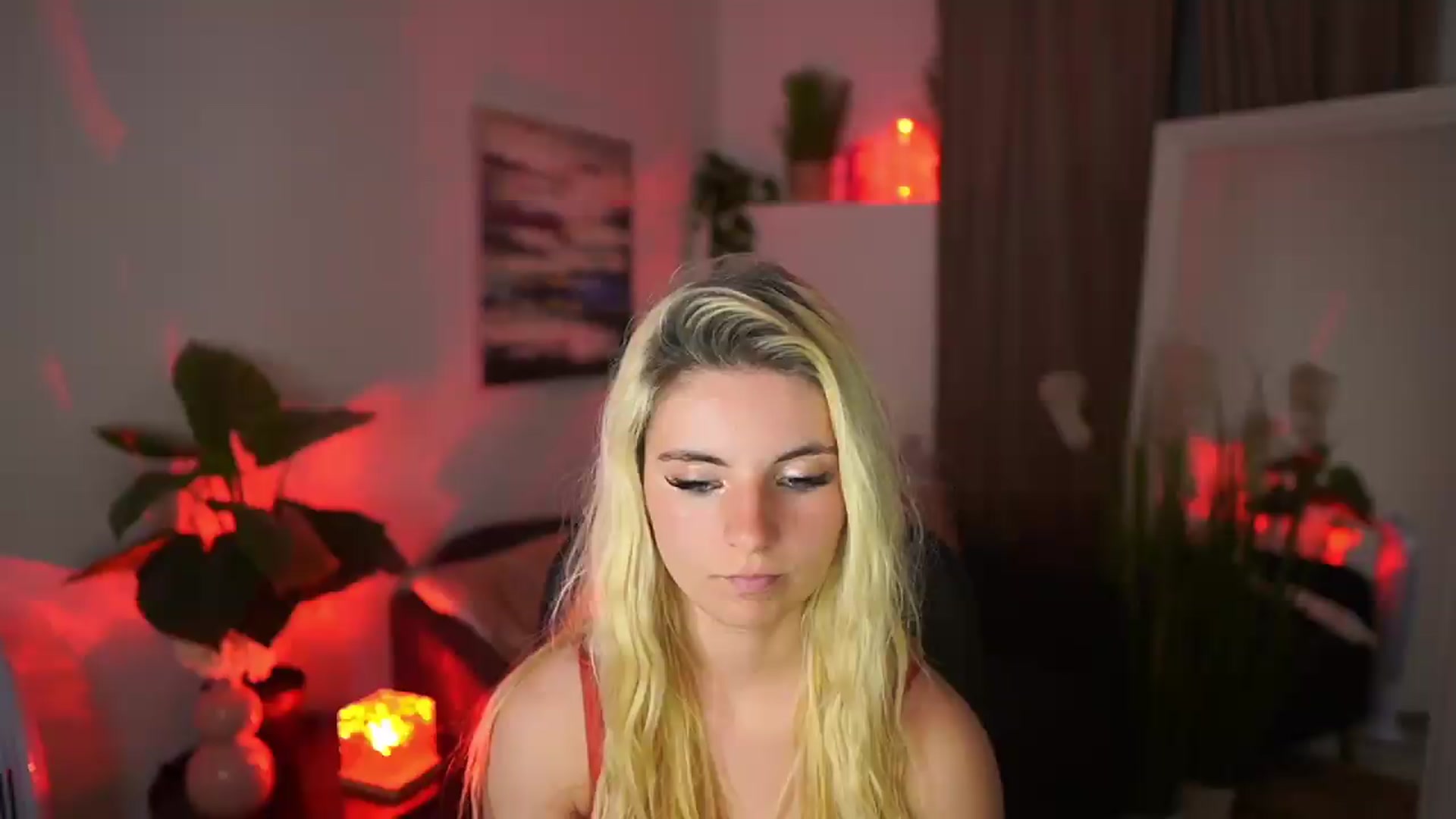 Gallery image thumbnail from Jetpearl74's myfreecams stream on, 05/06/2026, 22:19 image 6 of 20