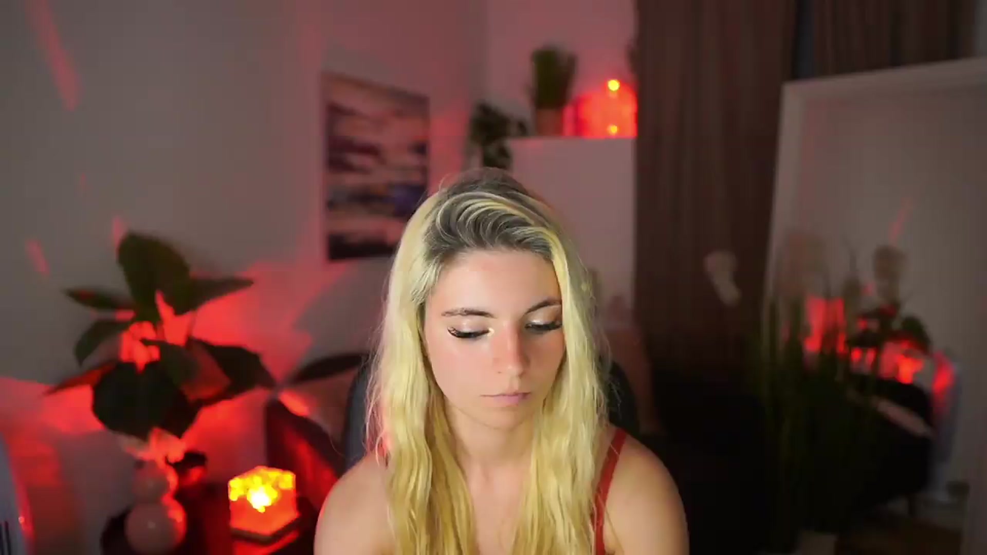 Gallery image thumbnail from Jetpearl74's myfreecams stream on, 05/06/2026, 22:19 image 8 of 20