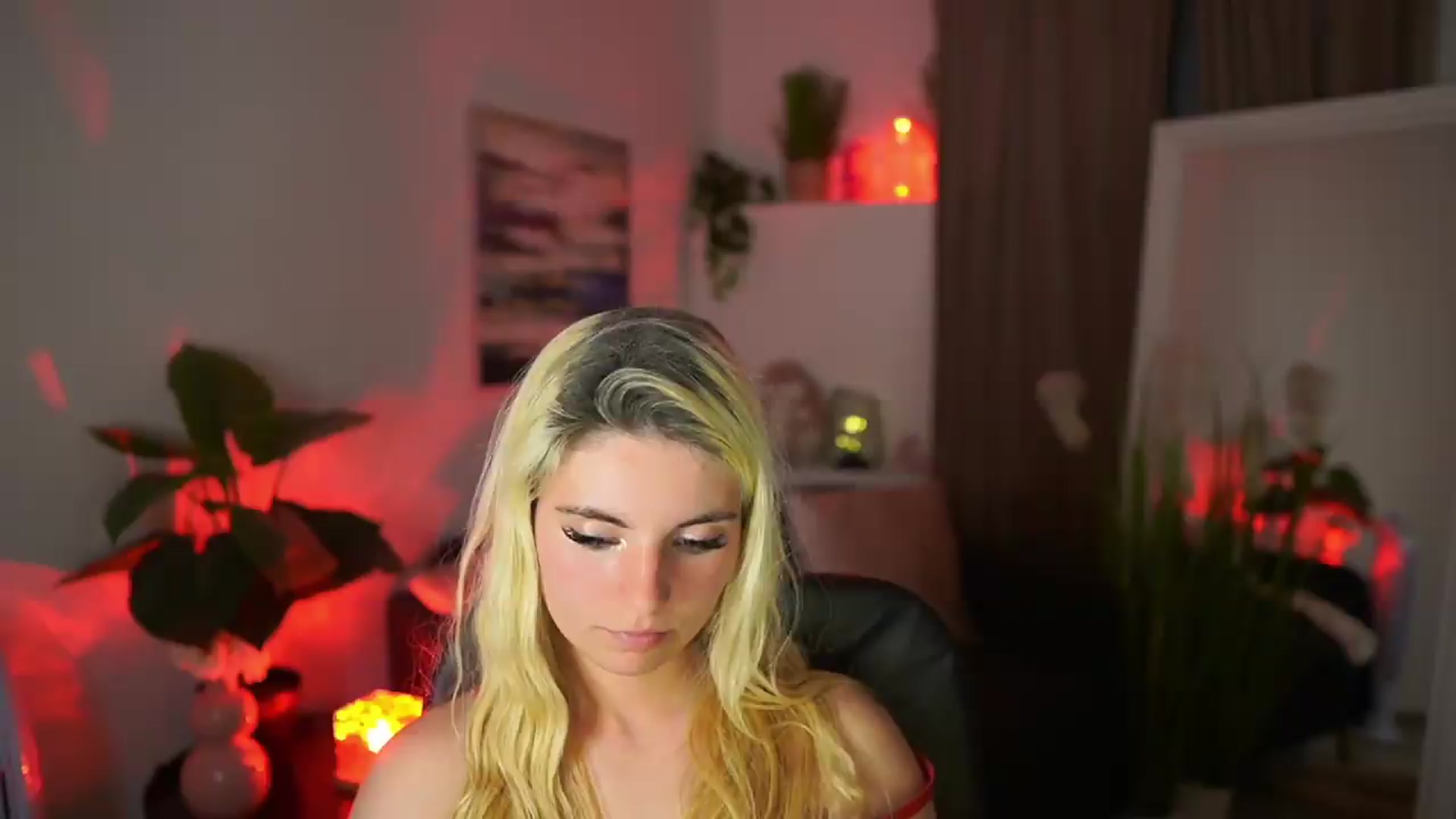 Gallery image thumbnail from Jetpearl74's myfreecams stream on, 05/07/2026, 01:08 image 14 of 20