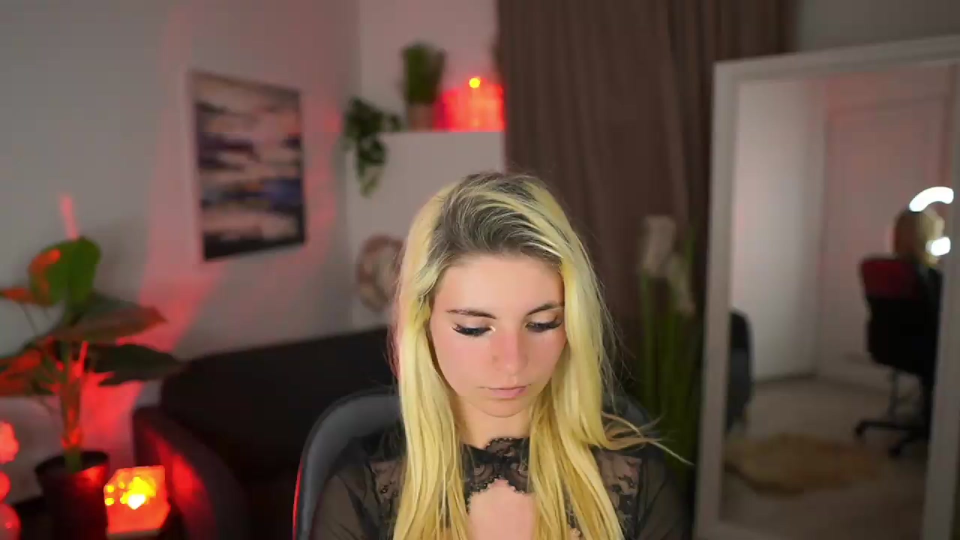 Gallery image thumbnail from Jetpearl74's myfreecams stream on, 05/13/2026, 21:25 image 8 of 20