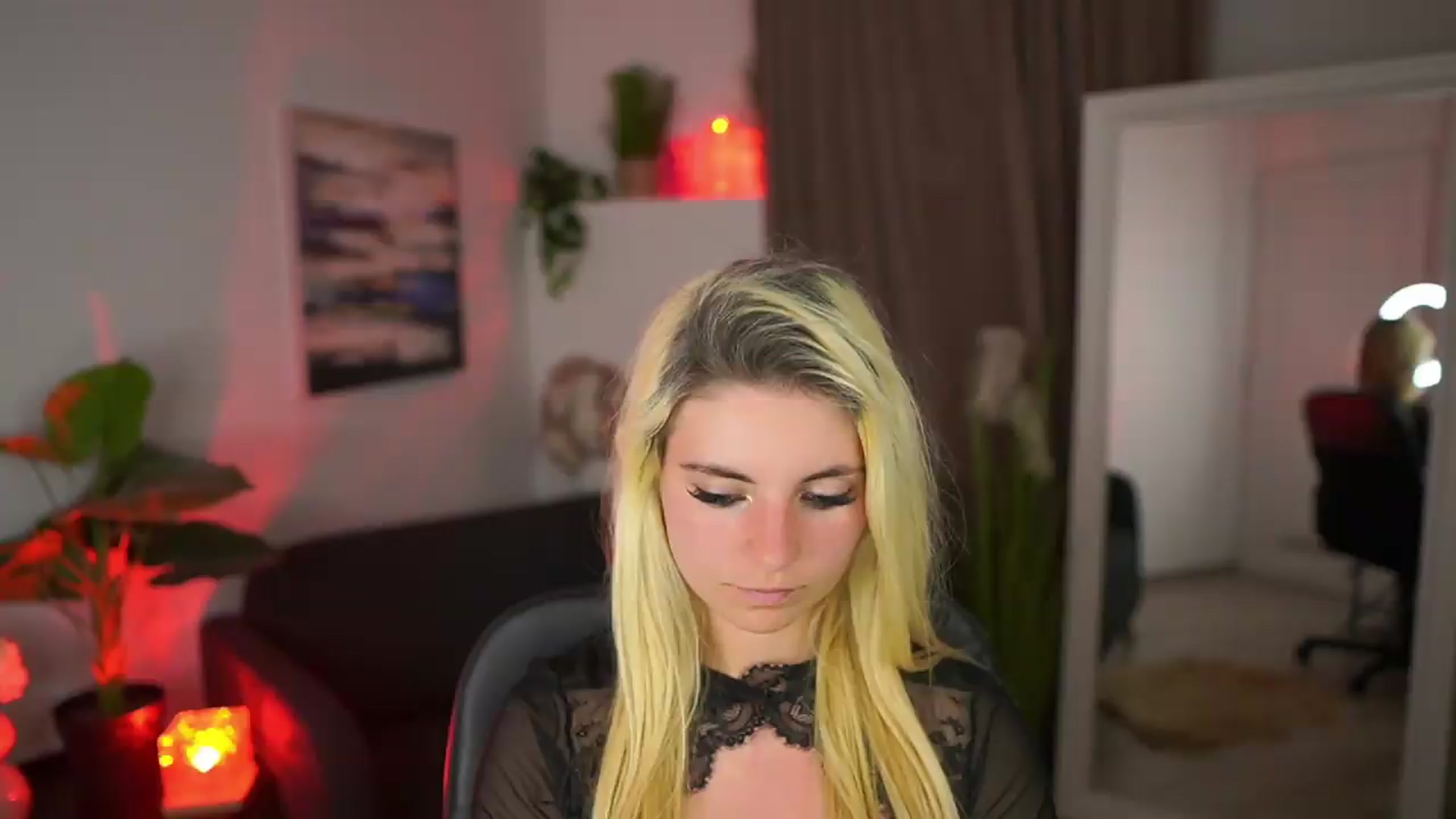 Gallery image thumbnail from Jetpearl74's myfreecams stream on, 05/13/2026, 21:25 image 4 of 20
