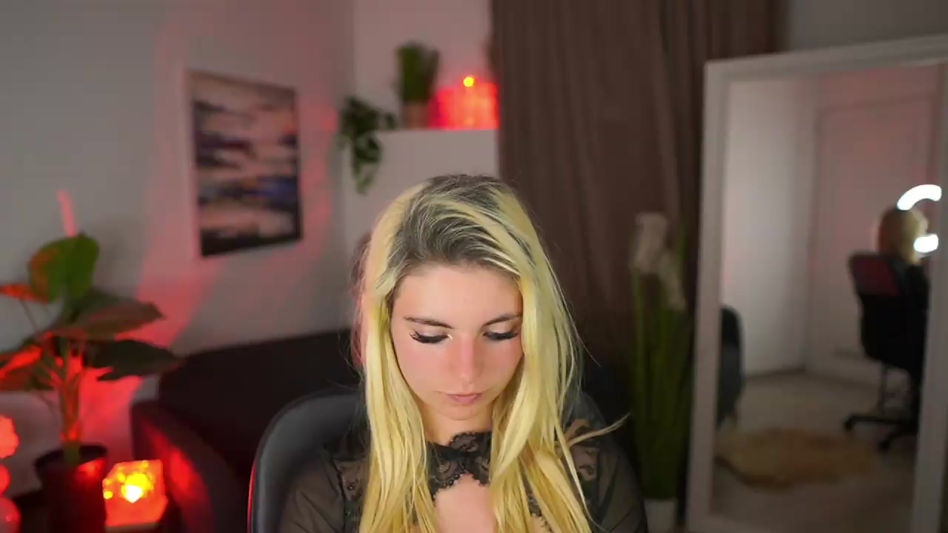 Gallery image thumbnail from Jetpearl74's myfreecams stream on, 05/13/2026, 21:25 image 11 of 20
