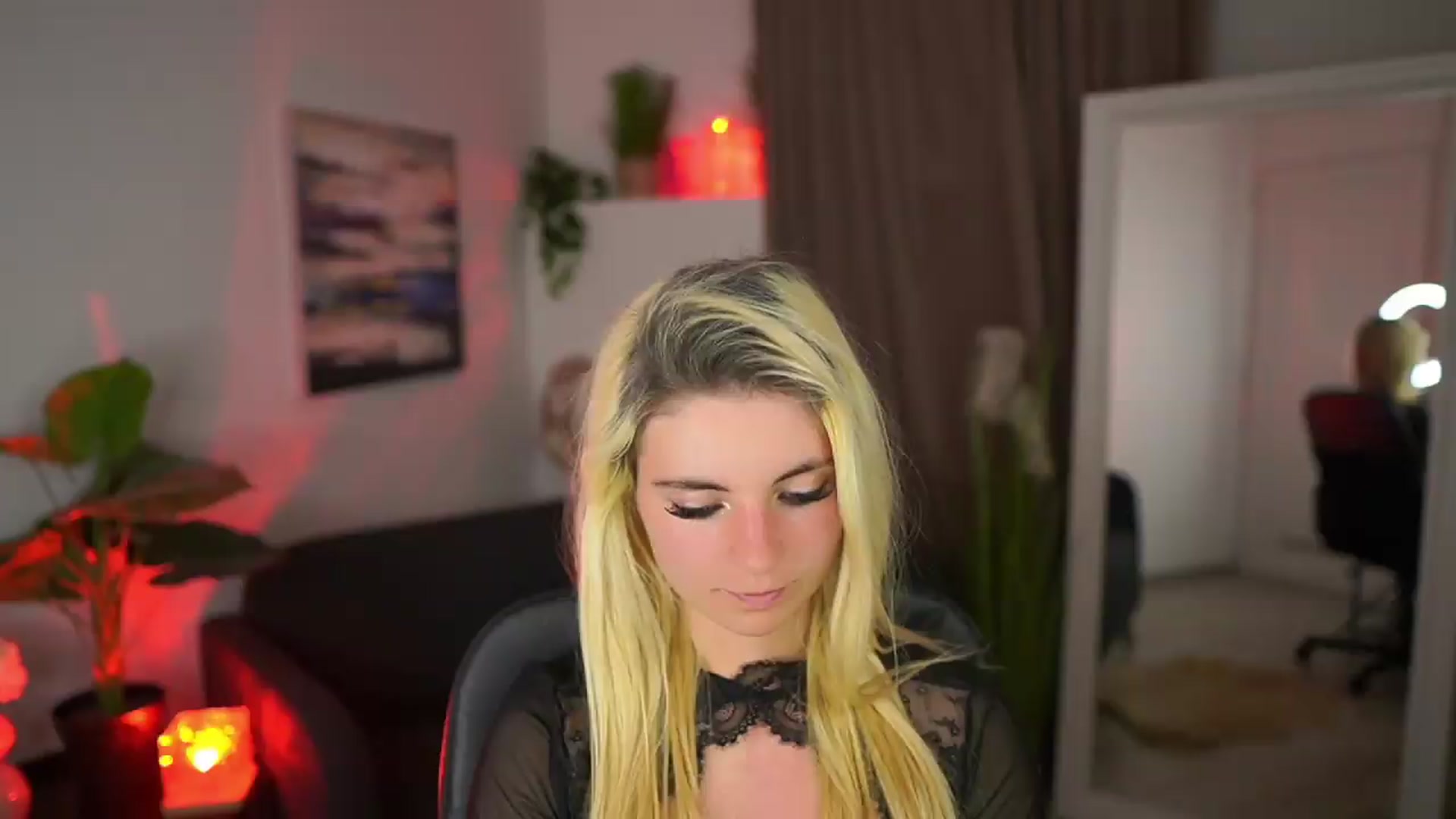 Gallery image thumbnail from Jetpearl74's myfreecams stream on, 05/13/2026, 21:25 image 5 of 20