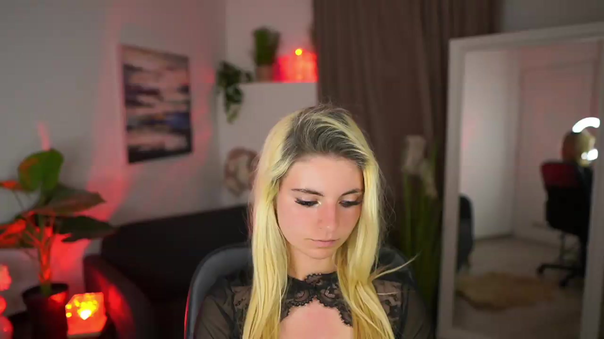 Gallery image thumbnail from Jetpearl74's myfreecams stream on, 05/13/2026, 21:25 image 3 of 20