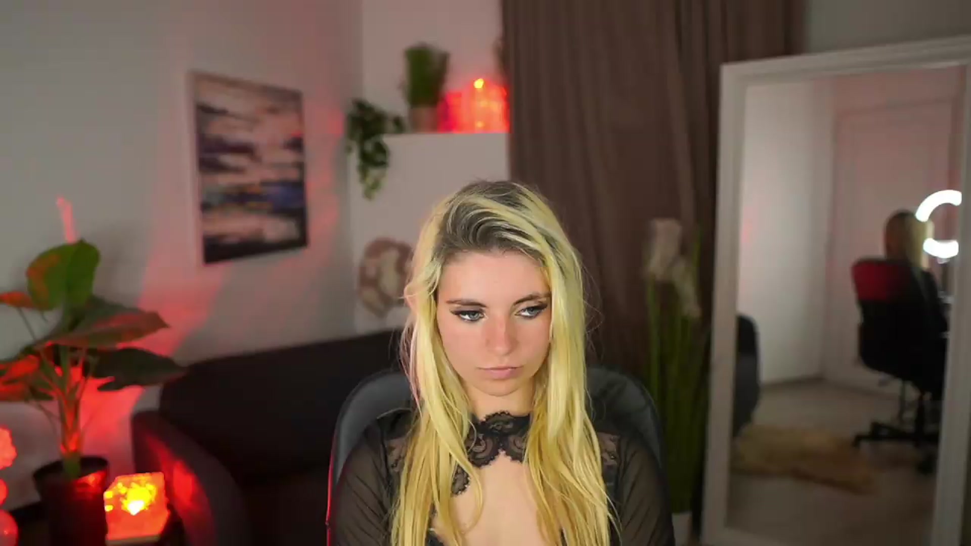 Gallery image thumbnail from Jetpearl74's myfreecams stream on, 05/13/2026, 23:27 image 1 of 20
