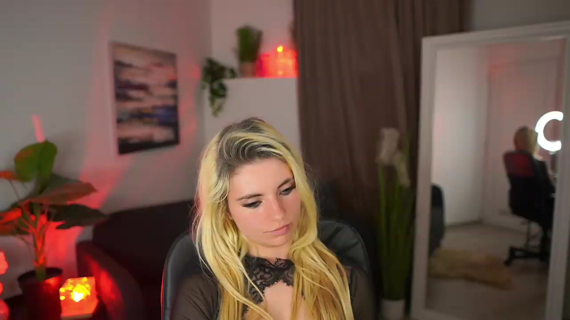 Gallery image thumbnail from Jetpearl74's myfreecams stream on, 05/13/2026, 23:27 image 18 of 20