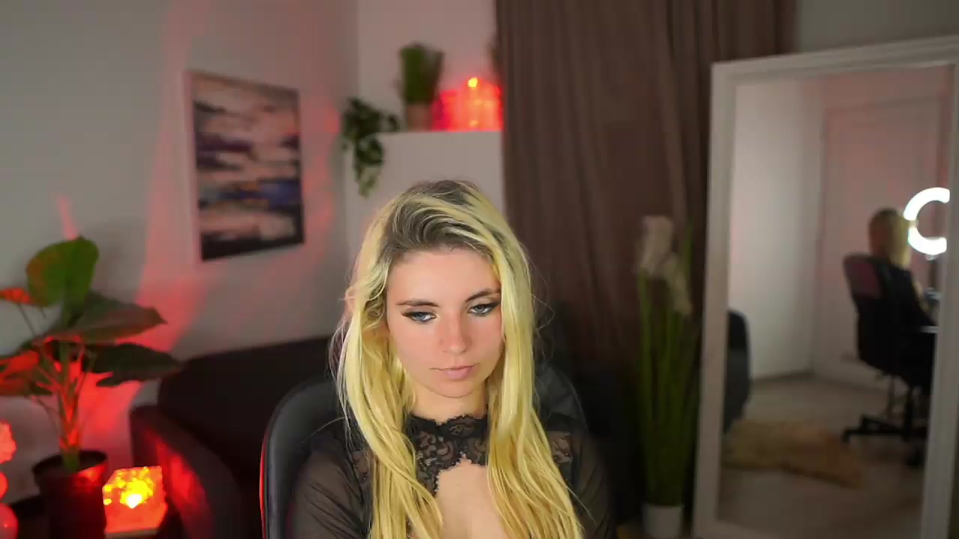 Gallery image thumbnail from Jetpearl74's myfreecams stream on, 05/13/2026, 23:27 image 2 of 20