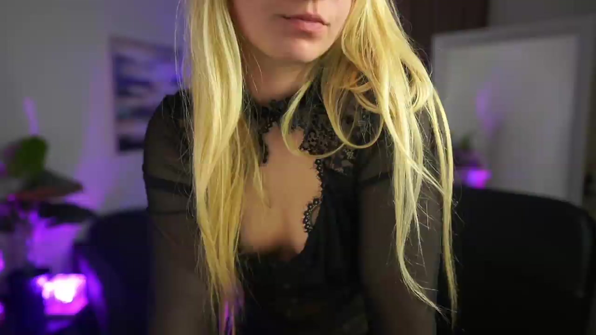 Gallery image thumbnail from Jetpearl74's myfreecams stream on, 05/20/2026, 20:02 image 3 of 20