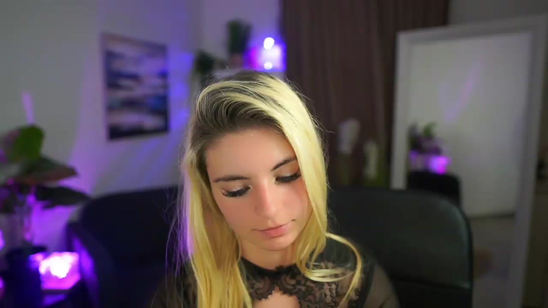 Gallery image thumbnail from Jetpearl74's myfreecams stream on, 05/20/2026, 20:02 image 14 of 20