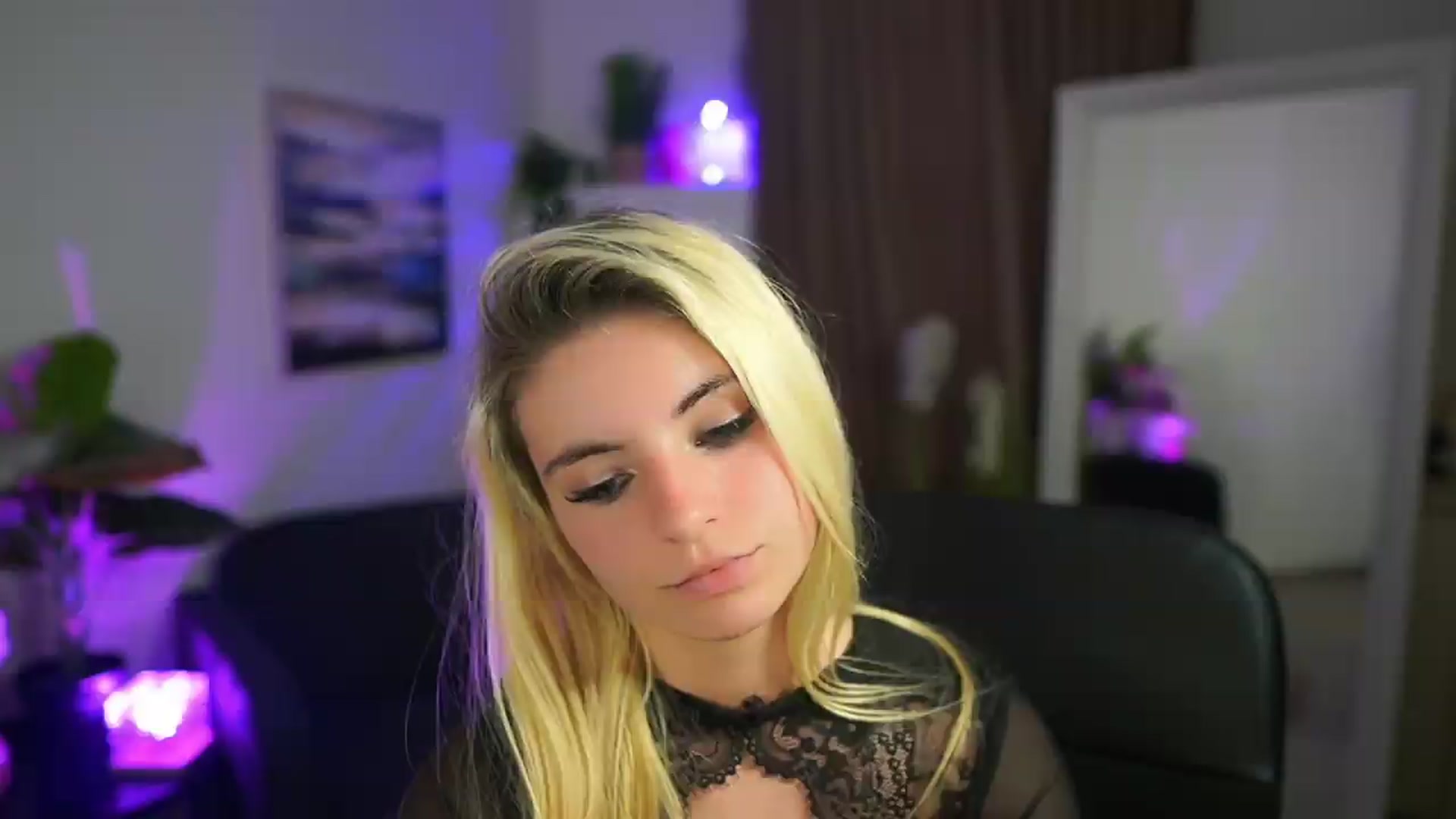 Gallery image thumbnail from Jetpearl74's myfreecams stream on, 05/20/2026, 20:02 image 13 of 20