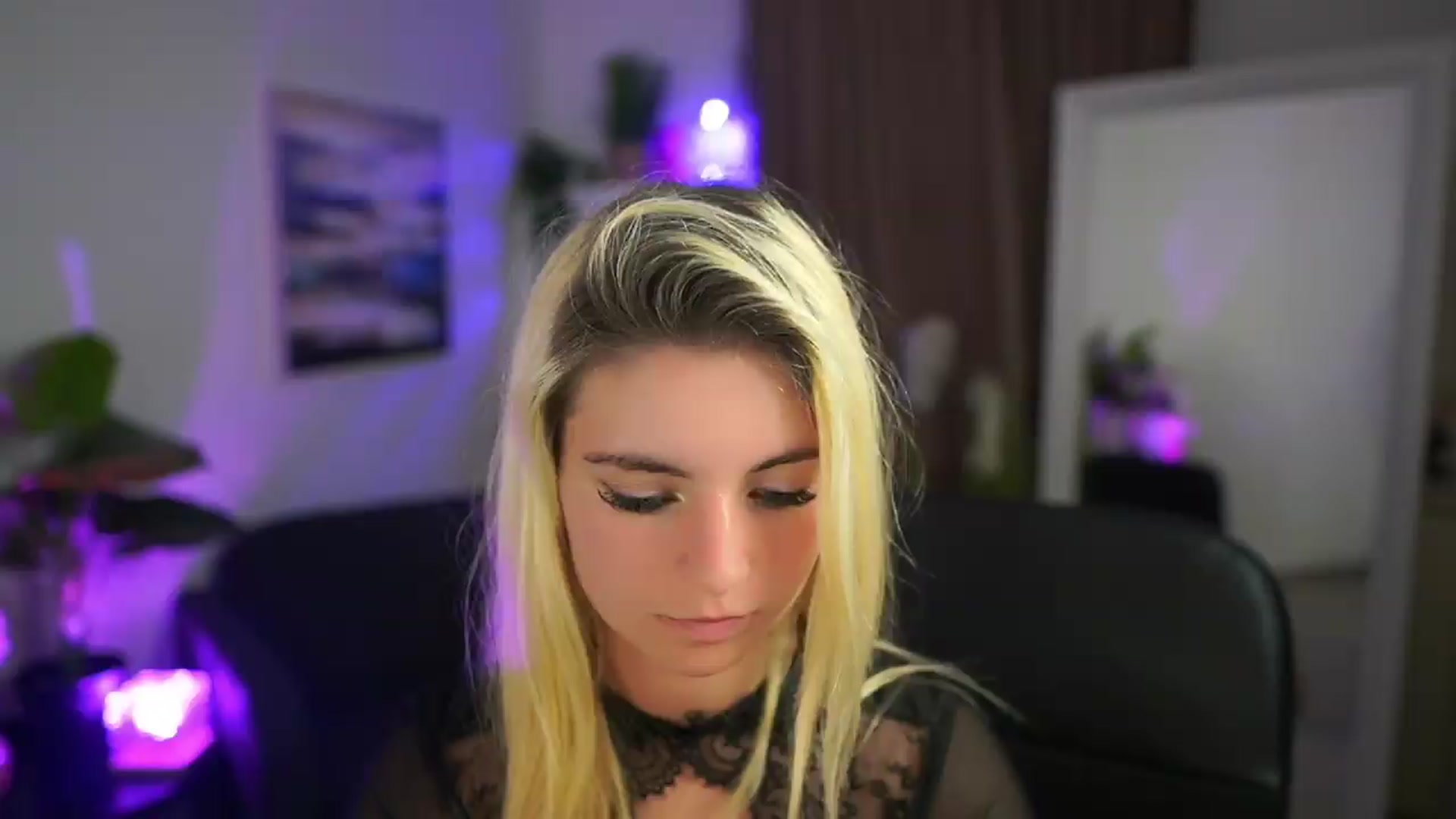 Gallery image thumbnail from Jetpearl74's myfreecams stream on, 05/20/2026, 20:02 image 7 of 20