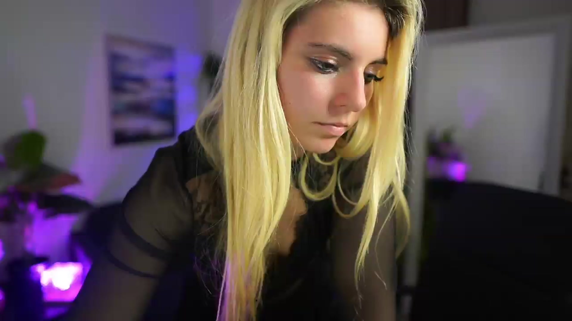 Gallery image thumbnail from Jetpearl74's myfreecams stream on, 05/20/2026, 20:02 image 1 of 20