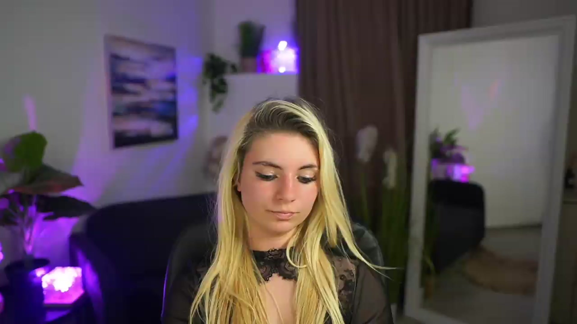 Gallery image thumbnail from Jetpearl74's myfreecams stream on, 05/20/2026, 21:34 image 6 of 20