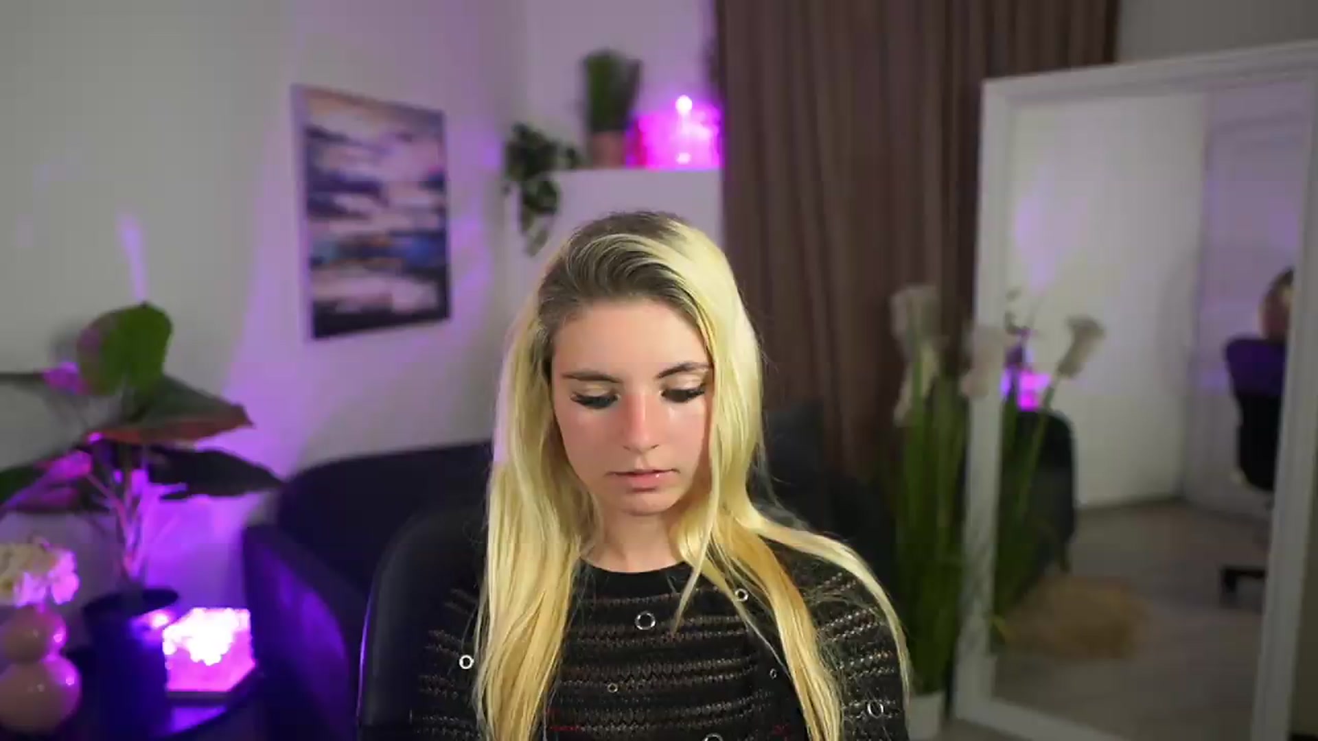 Gallery image thumbnail from Jetpearl74's myfreecams stream on, 05/21/2026, 18:46 image 3 of 20