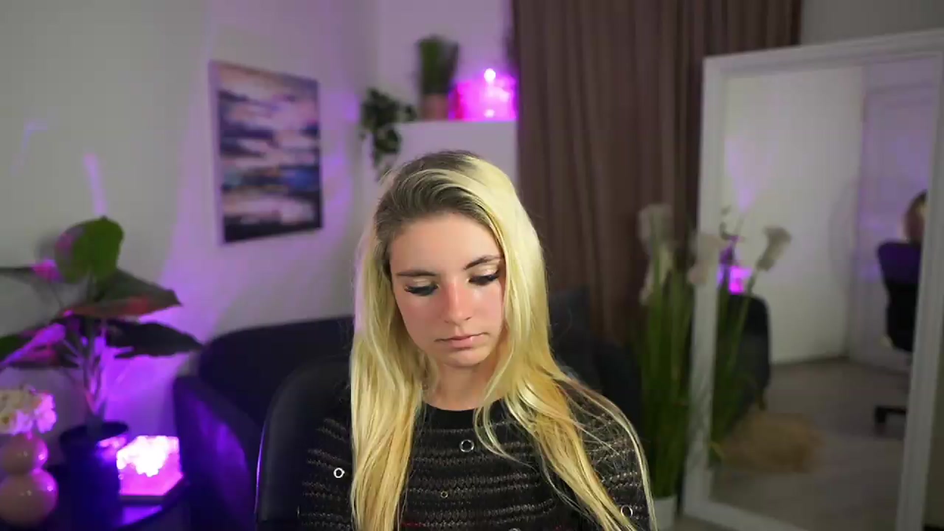 Gallery image thumbnail from Jetpearl74's myfreecams stream on, 05/21/2026, 18:46 image 2 of 20