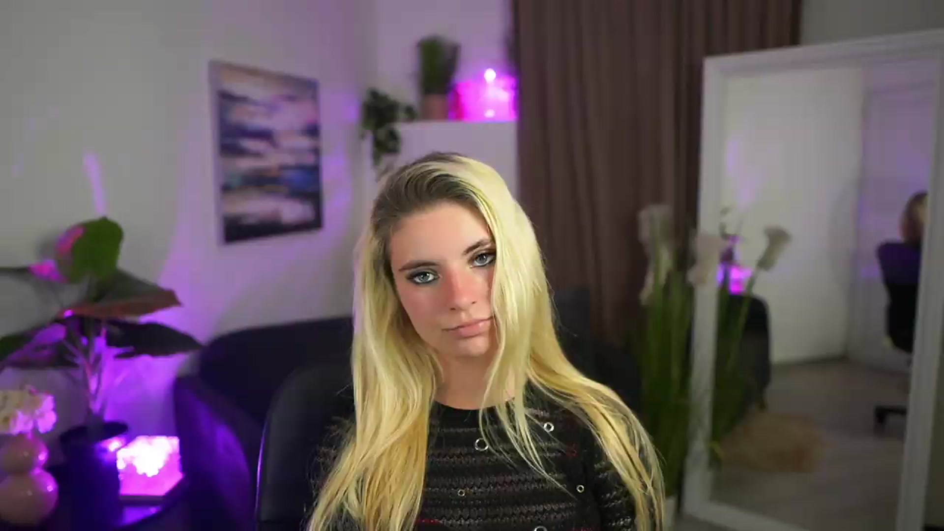 Gallery image thumbnail from Jetpearl74's myfreecams stream on, 05/21/2026, 18:46 image 1 of 20