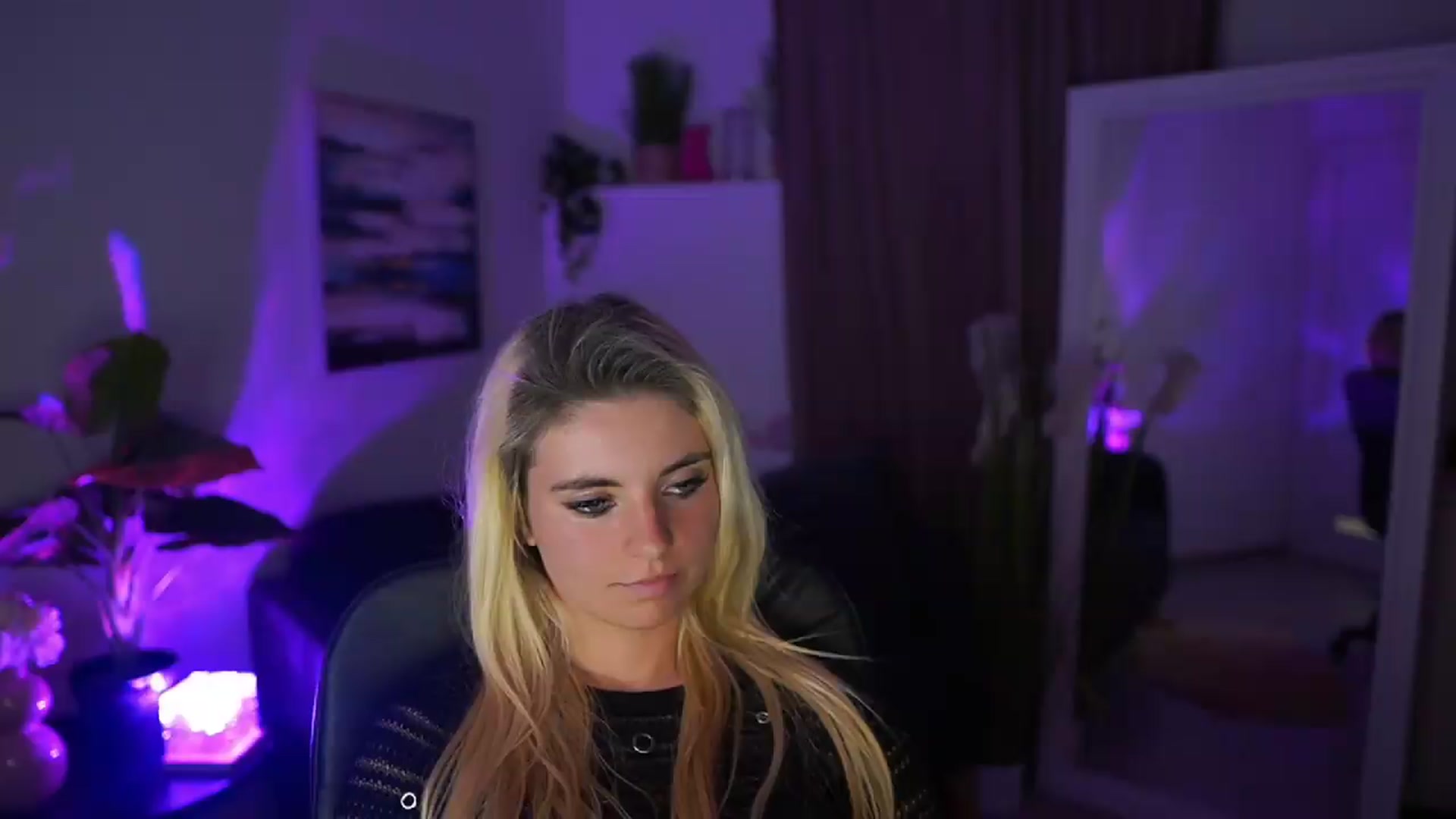 Gallery image thumbnail from Jetpearl74's myfreecams stream on, 05/21/2026, 22:20 image 9 of 20