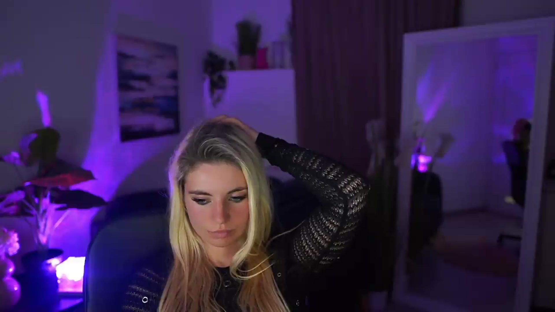 Gallery image thumbnail from Jetpearl74's myfreecams stream on, 05/21/2026, 22:20 image 19 of 20