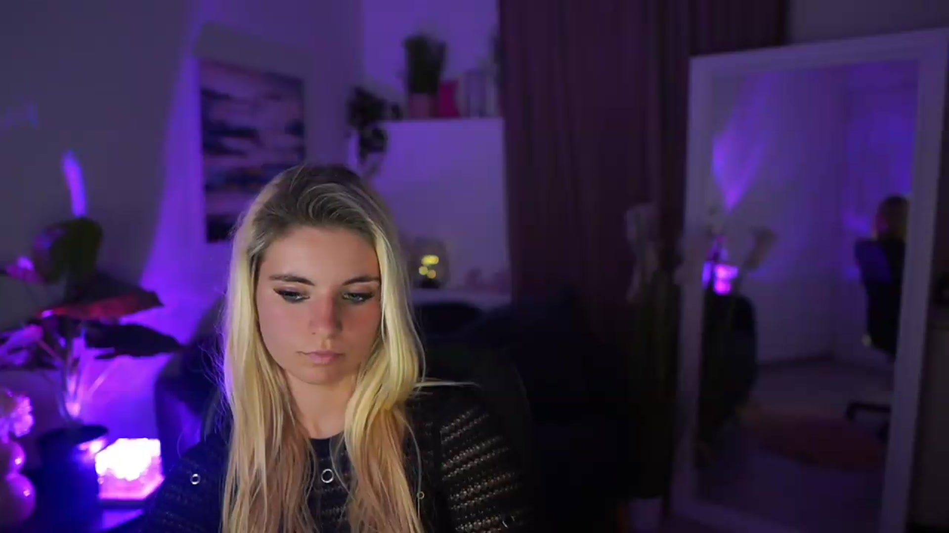 Gallery image thumbnail from Jetpearl74's myfreecams stream on, 05/21/2026, 22:20 image 17 of 20