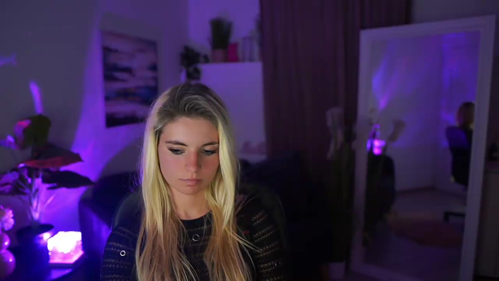 Gallery image thumbnail from Jetpearl74's myfreecams stream on, 05/21/2026, 22:20 image 20 of 20