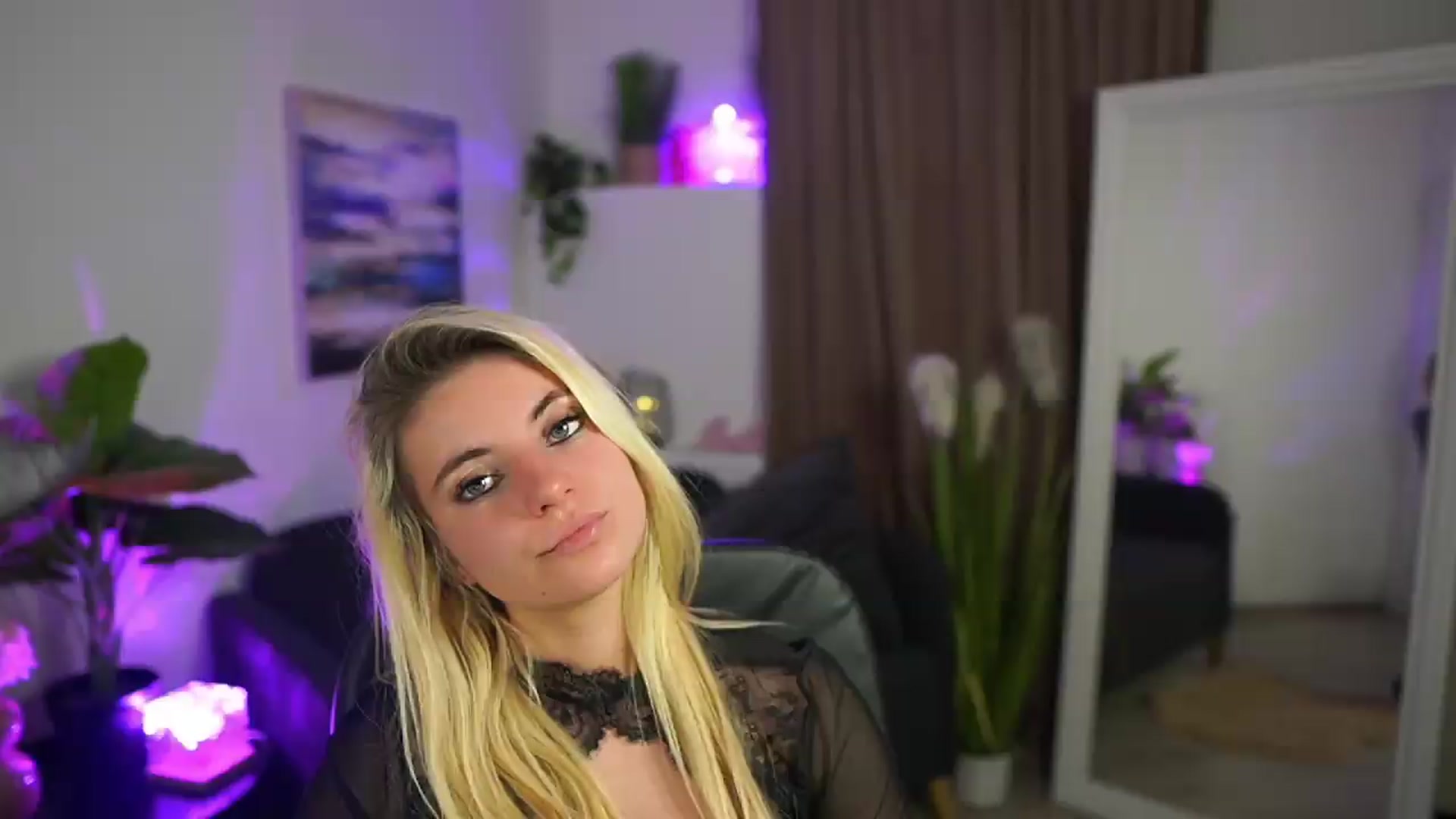 Gallery image thumbnail from Jetpearl74's myfreecams stream on, 05/24/2026, 22:00 image 17 of 20