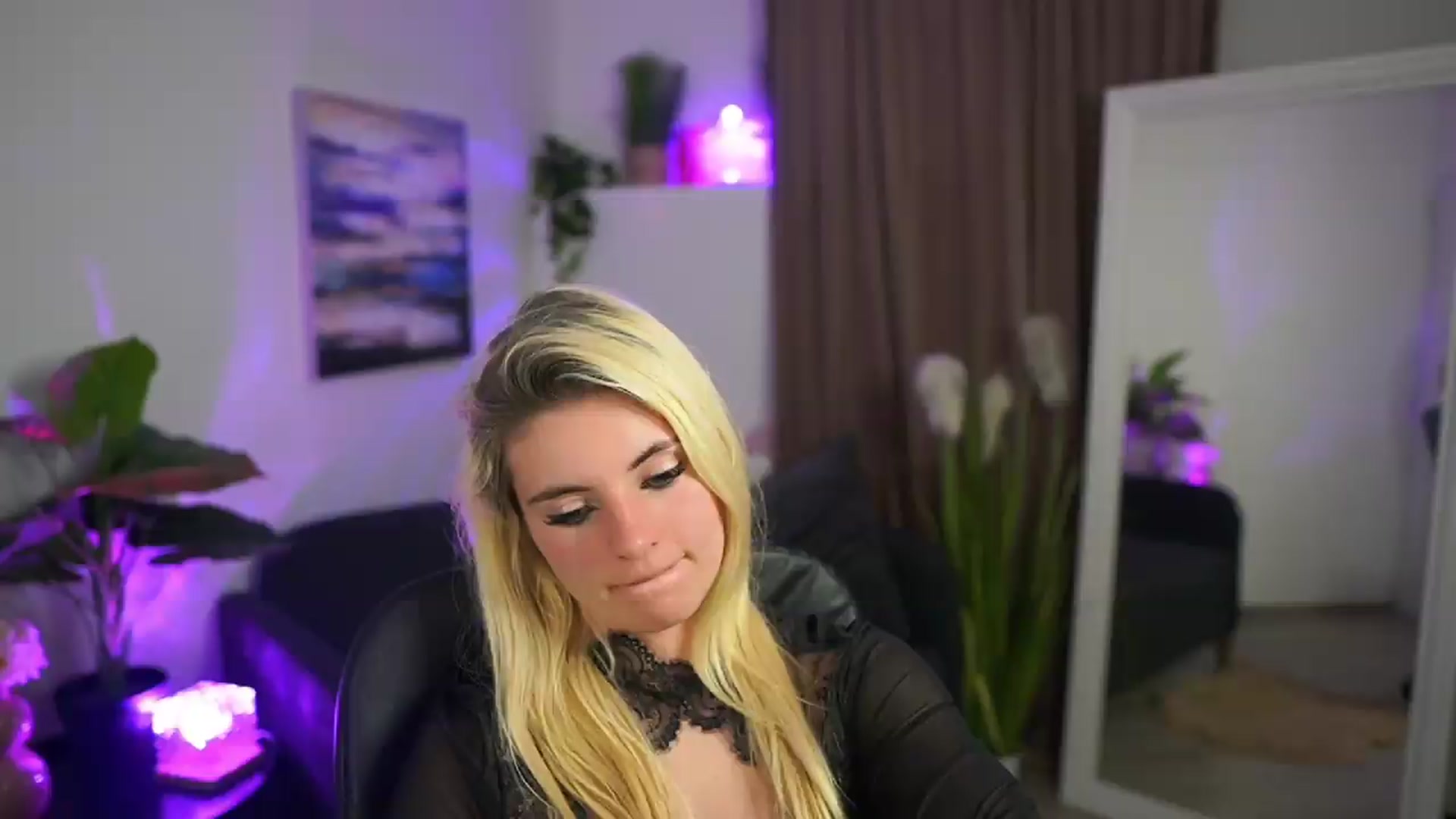 Gallery image thumbnail from Jetpearl74's myfreecams stream on, 05/24/2026, 22:00 image 6 of 20