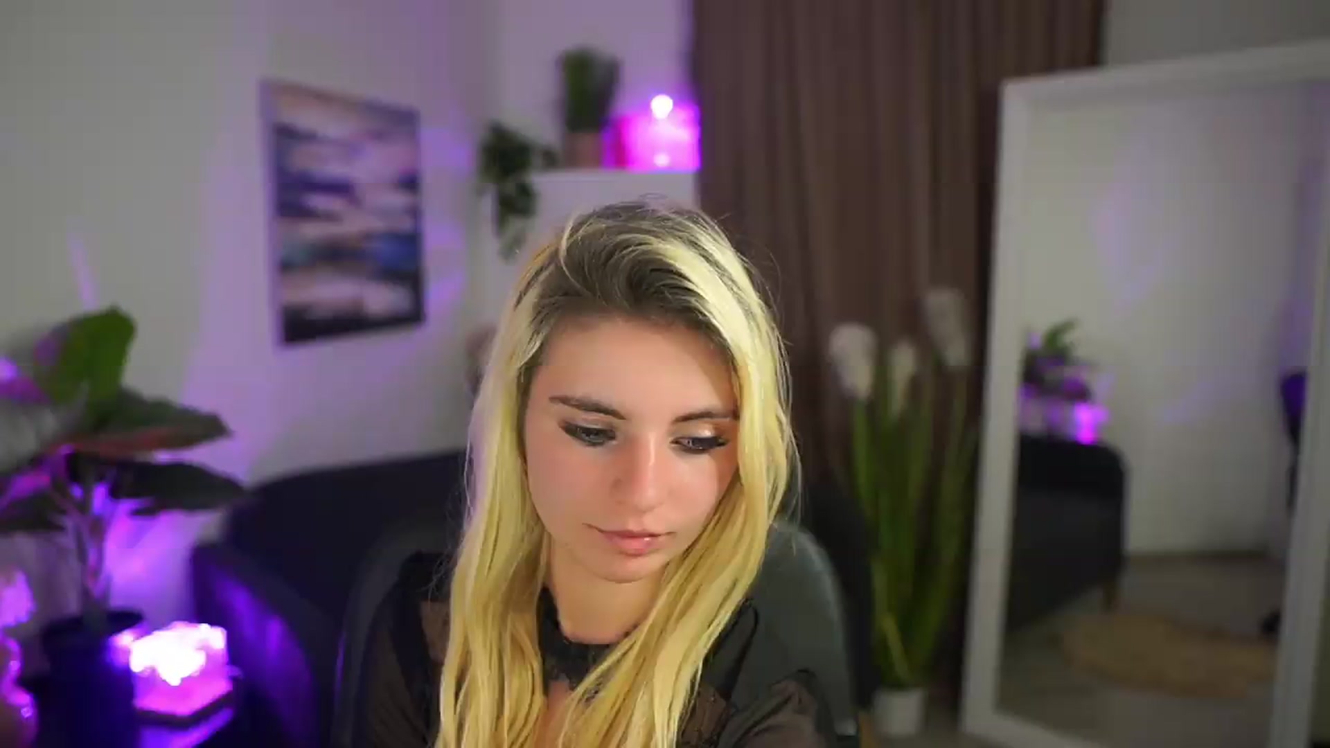 Gallery image thumbnail from Jetpearl74's myfreecams stream on, 05/24/2026, 23:39 image 19 of 20