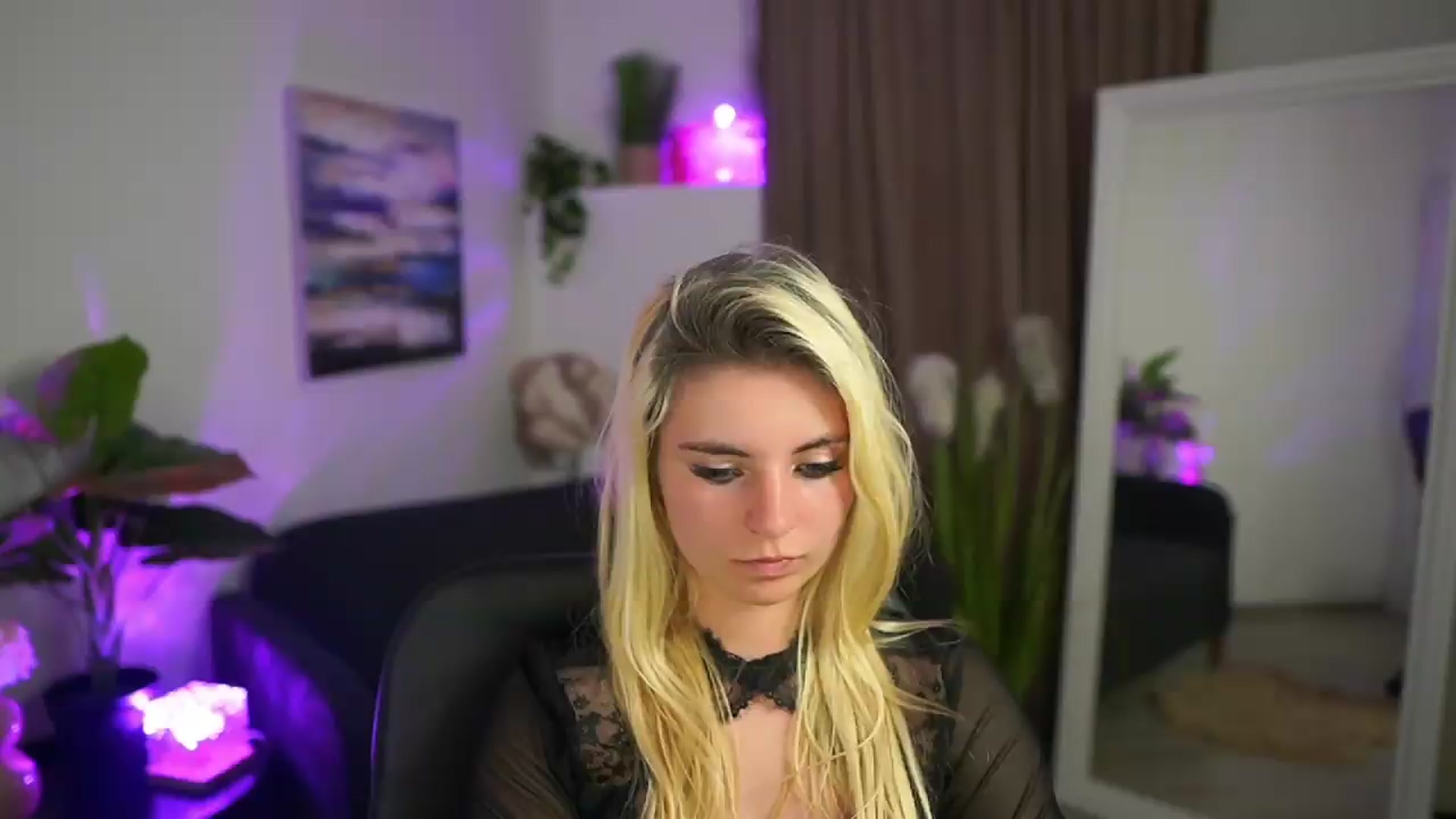 Gallery image thumbnail from Jetpearl74's myfreecams stream on, 05/24/2026, 23:39 image 15 of 20