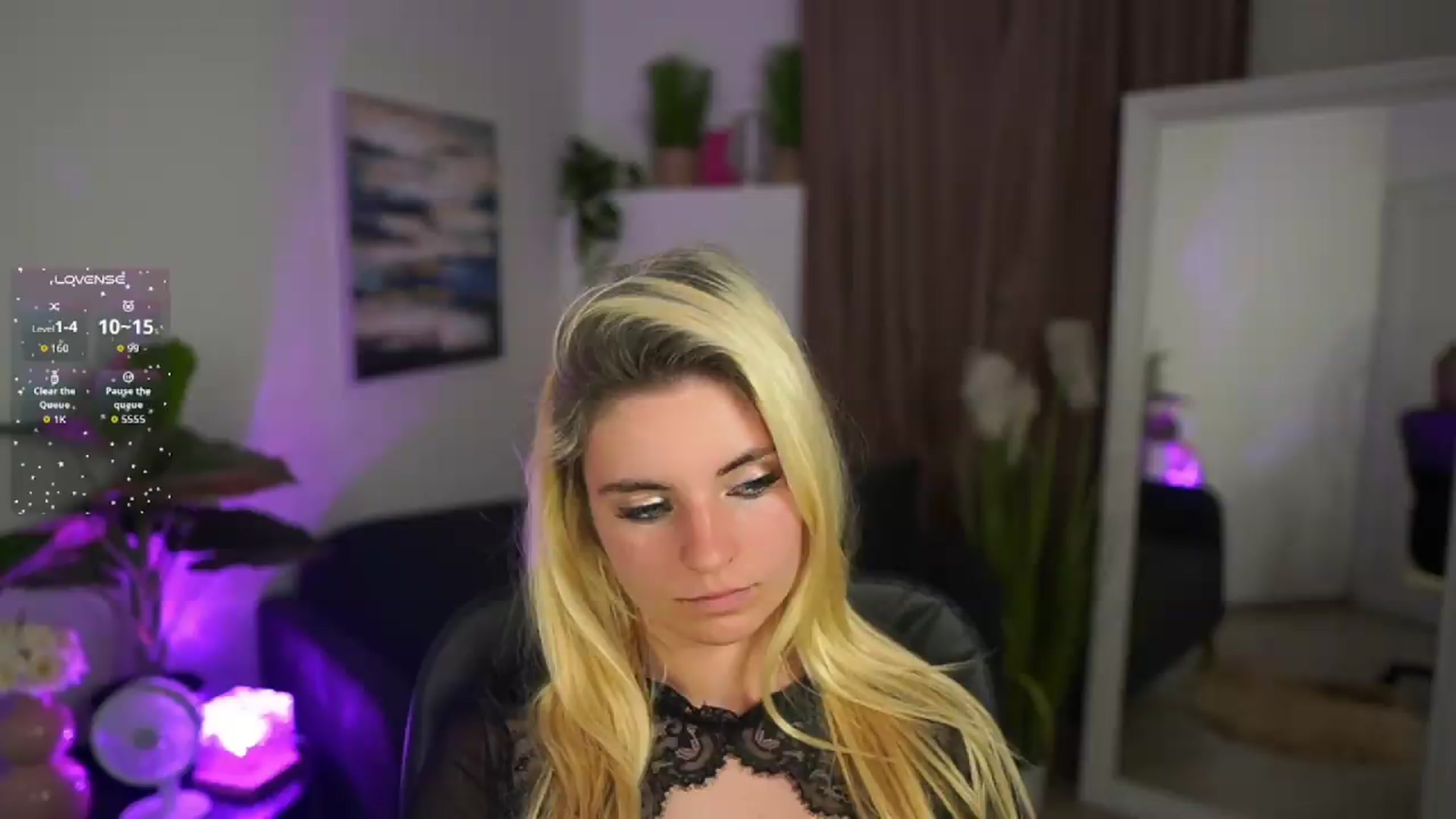 Gallery image thumbnail from Jetpearl74's myfreecams stream on, 05/28/2026, 24:43 image 4 of 20
