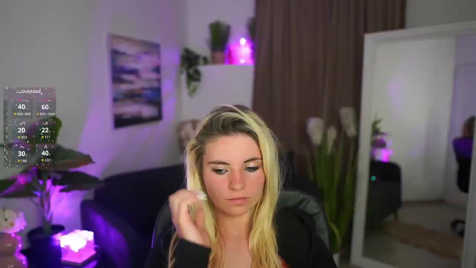 Gallery image thumbnail from Jetpearl74's myfreecams stream on, 05/30/2026, 24:00 image 3 of 20