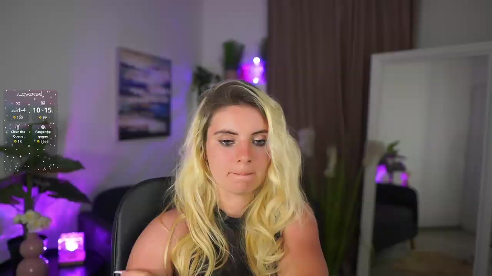 Gallery image thumbnail from Jetpearl74's myfreecams stream on, 06/25/2026, 21:31 image 12 of 20