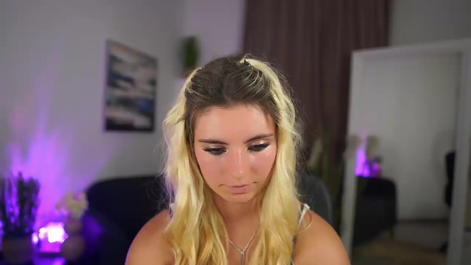 Gallery image thumbnail from Jetpearl74's myfreecams stream on, 07/07/2026, 21:36 image 7 of 20