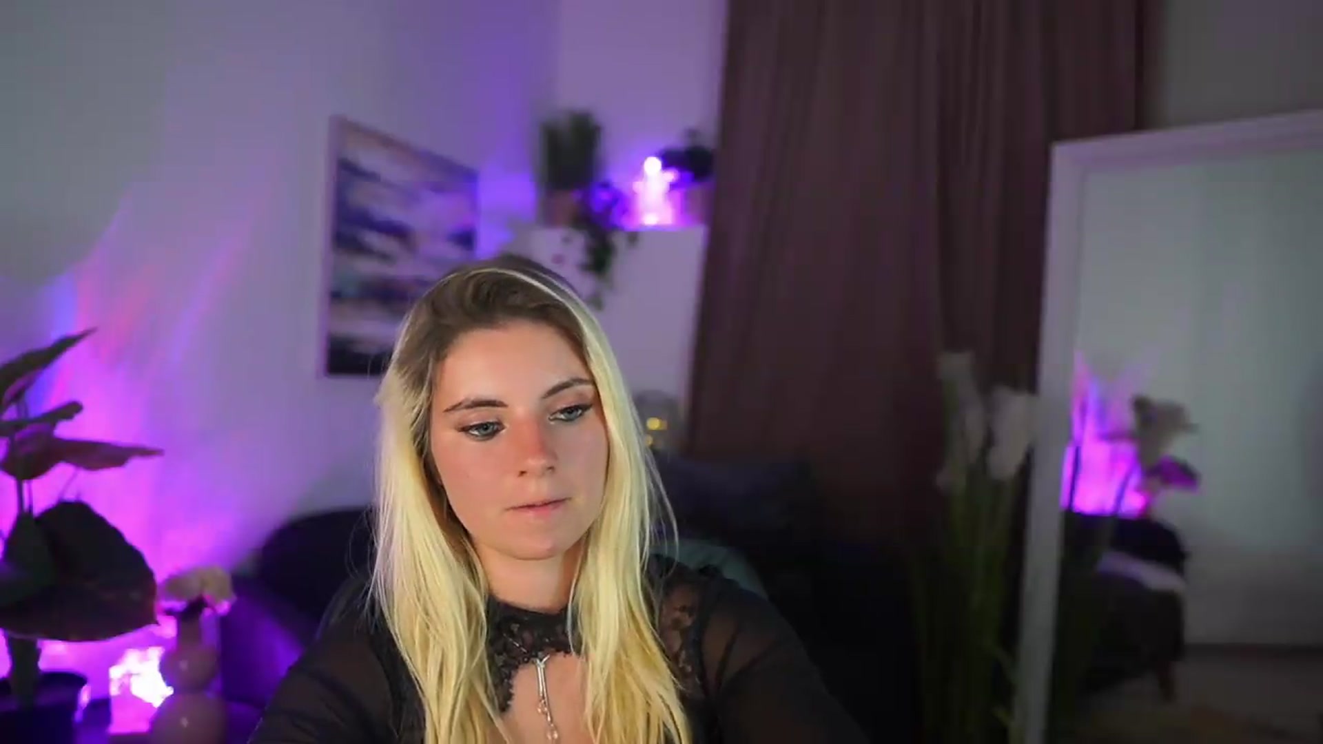 Gallery image thumbnail from Jetpearl74's myfreecams stream on, 07/18/2026, 19:01 image 12 of 20