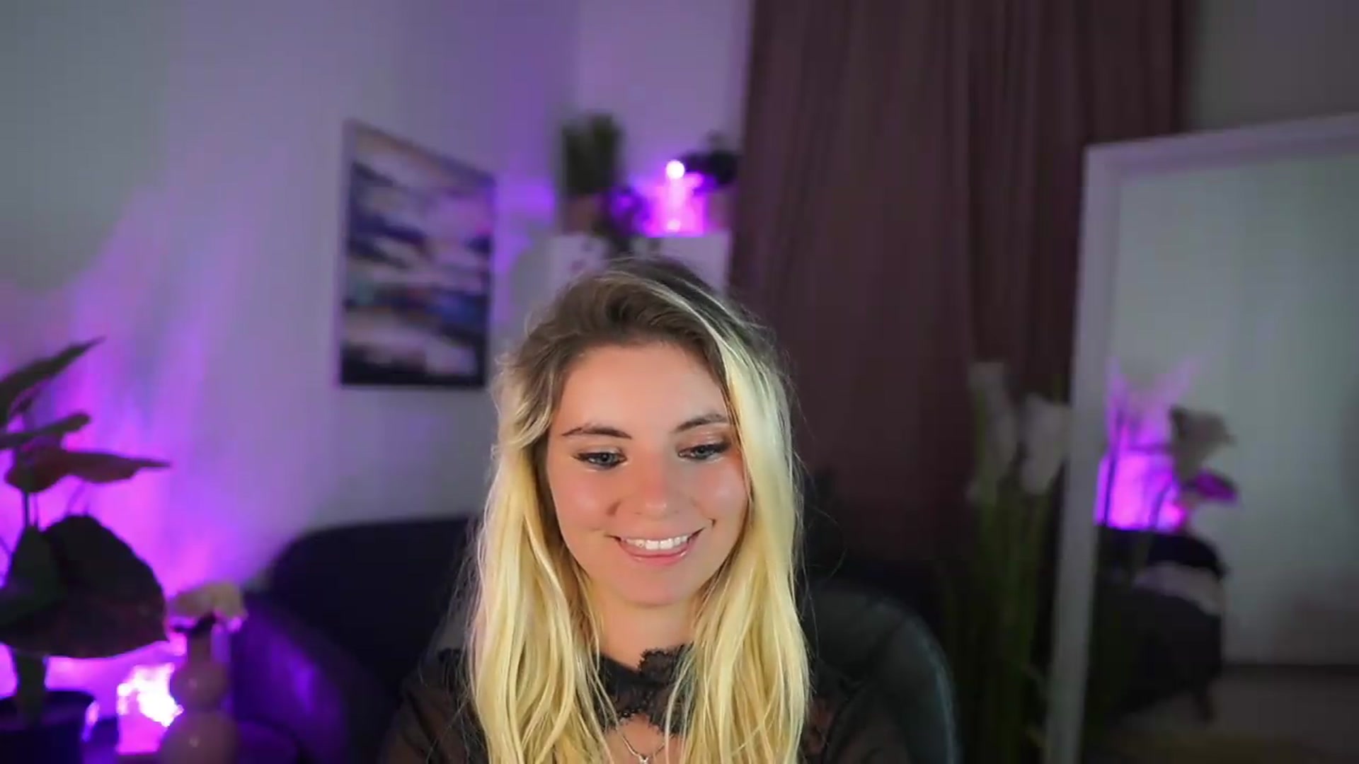 Gallery image thumbnail from Jetpearl74's myfreecams stream on, 07/18/2026, 21:07 image 16 of 20