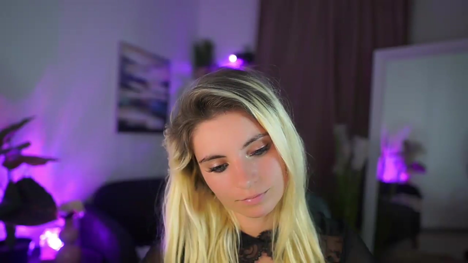 Gallery image thumbnail from Jetpearl74's myfreecams stream on, 07/18/2026, 21:07 image 15 of 20