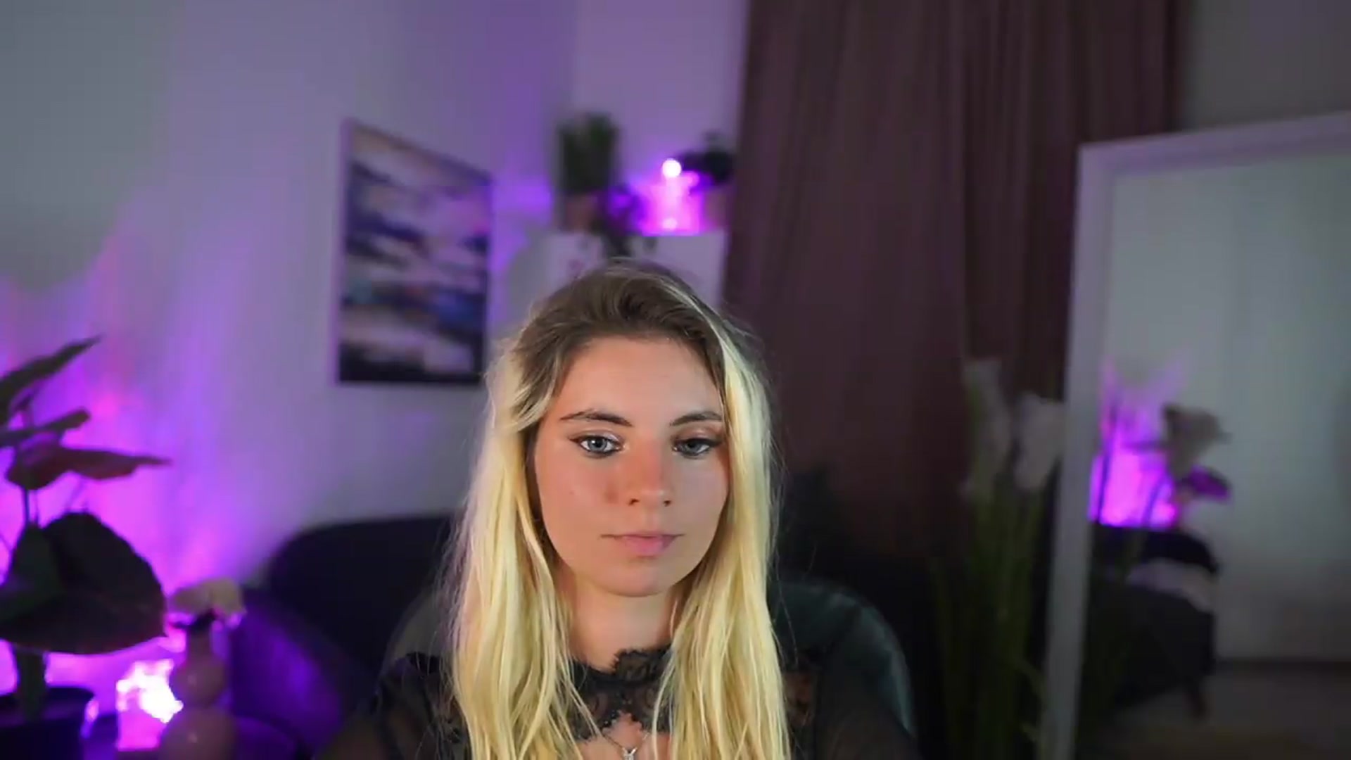 Gallery image thumbnail from Jetpearl74's myfreecams stream on, 07/18/2026, 21:07 image 17 of 20