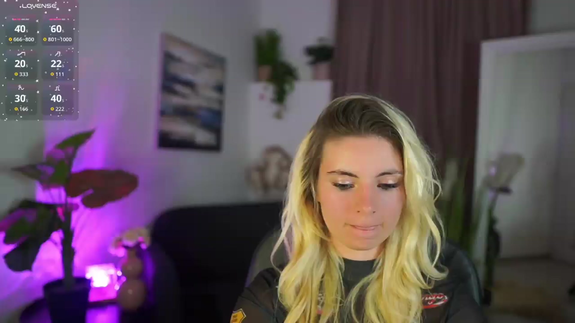 Gallery image thumbnail from Jetpearl74's myfreecams stream on, 07/26/2026, 18:53 image 14 of 20