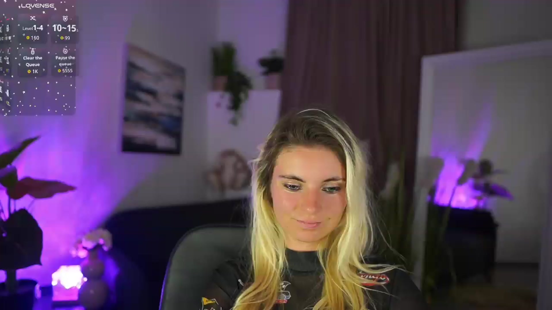 Gallery image thumbnail from Jetpearl74's myfreecams stream on, 08/16/2026, 22:41 image 4 of 20