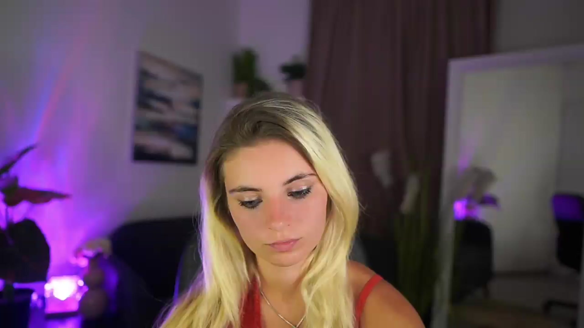 Gallery image thumbnail from Jetpearl74's myfreecams stream on, 09/01/2026, 18:52 image 8 of 20