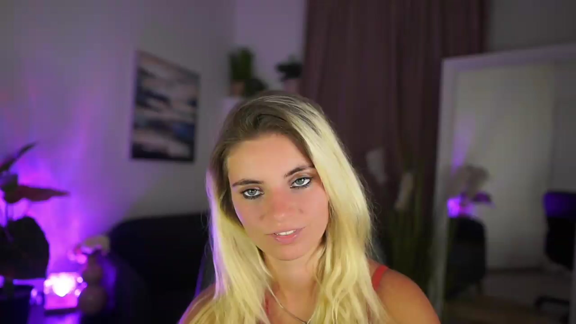 Gallery image thumbnail from Jetpearl74's myfreecams stream on, 09/01/2026, 18:52 image 14 of 20