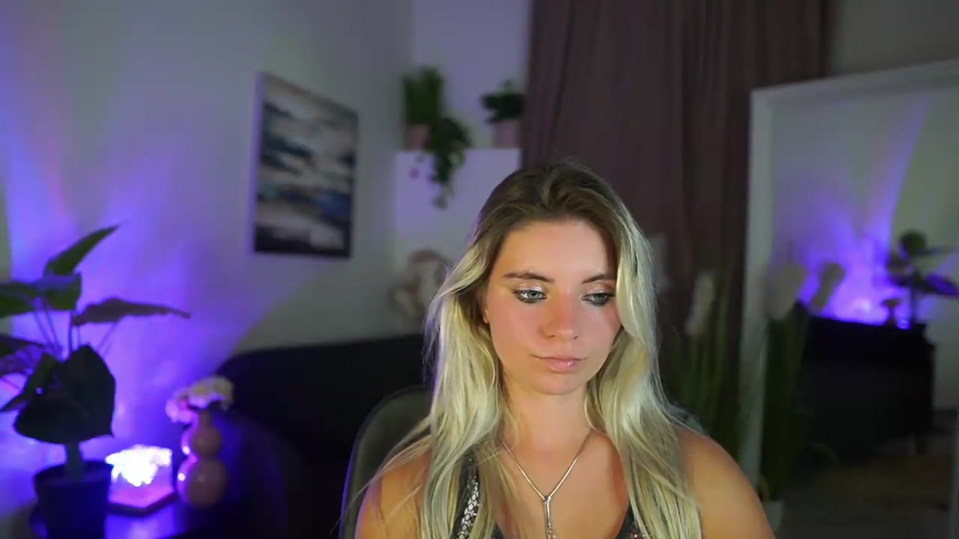 Gallery image thumbnail from Jetpearl74's myfreecams stream on, 09/06/2026, 19:43 image 9 of 20