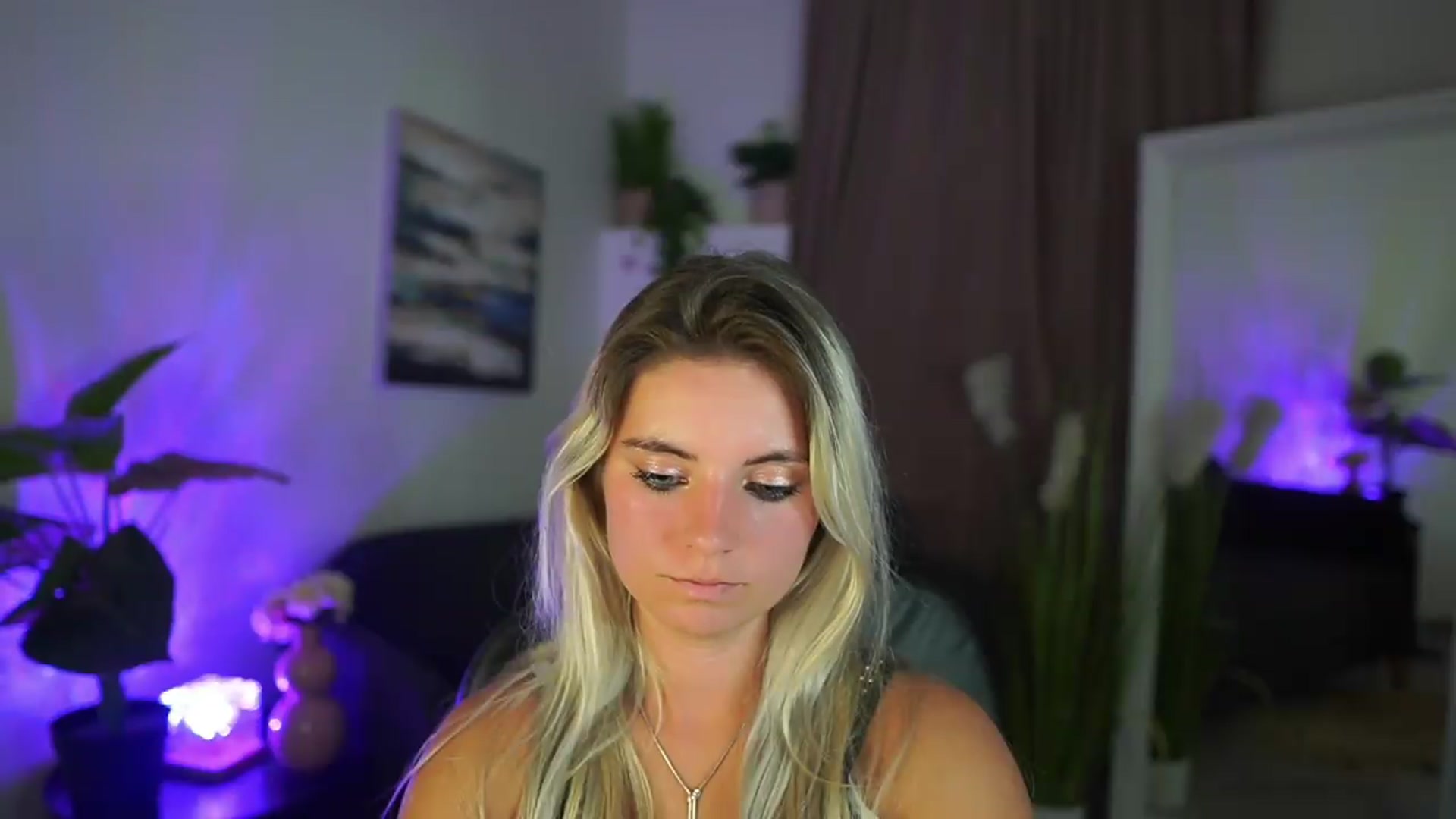 Gallery image thumbnail from Jetpearl74's myfreecams stream on, 09/06/2026, 19:43 image 15 of 20