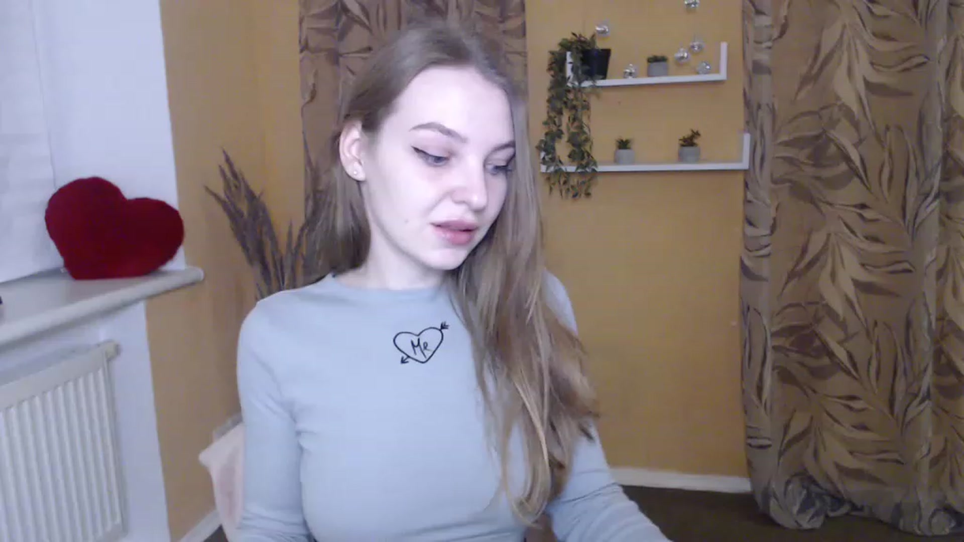 Gallery image thumbnail from JettySise's myfreecams stream on, 11/22/2022, 21:09 image 4 of 20