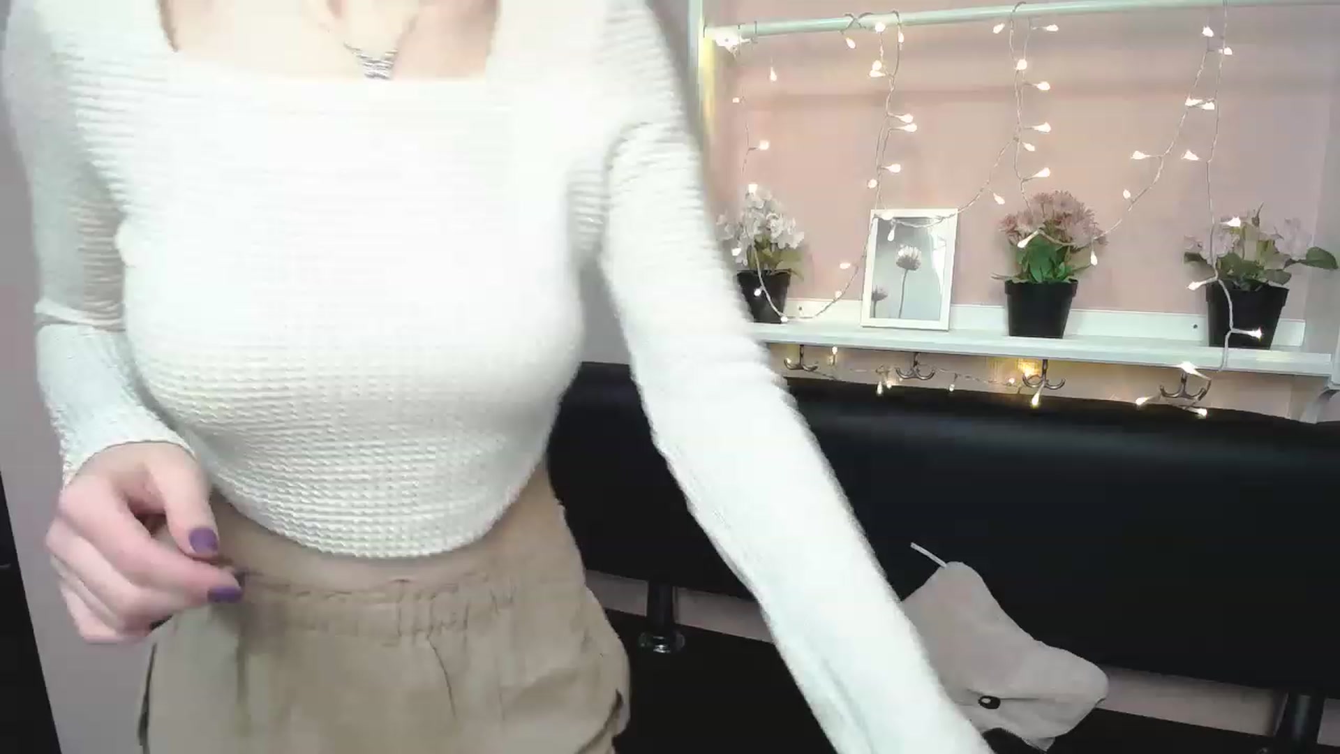 Gallery image thumbnail from JettySise's myfreecams stream on, 12/26/2022, 17:05 image 14 of 20