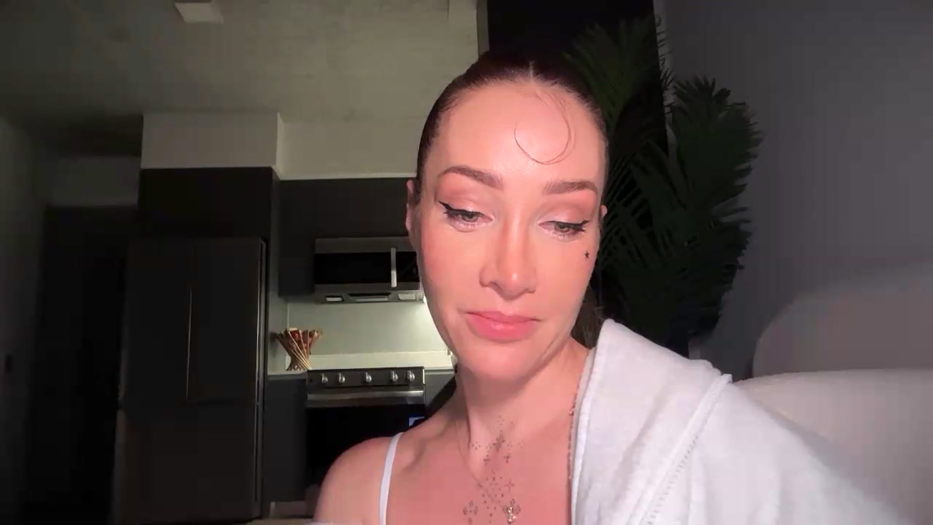 Gallery image thumbnail from Jevoryn's myfreecams stream on, 08/13/2026, 24:25 image 20 of 20