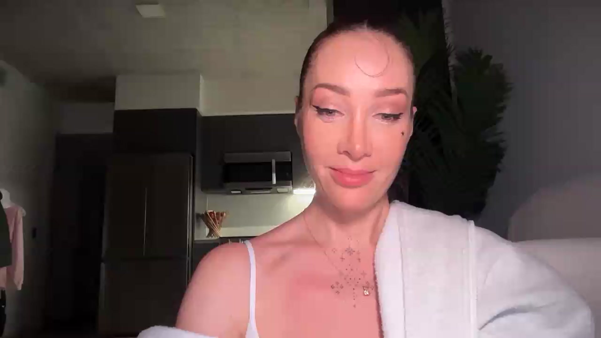 Gallery image thumbnail from Jevoryn's myfreecams stream on, 08/13/2026, 24:25 image 1 of 20